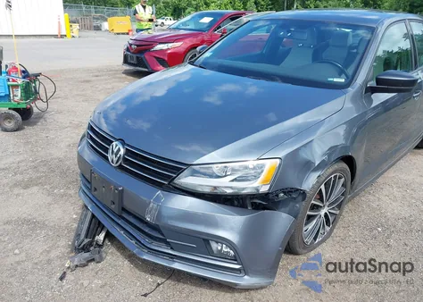 2016 Volkswagen Jetta 1.8T Sport from USA, damaged, VIN 3VWD17AJ7GM392686